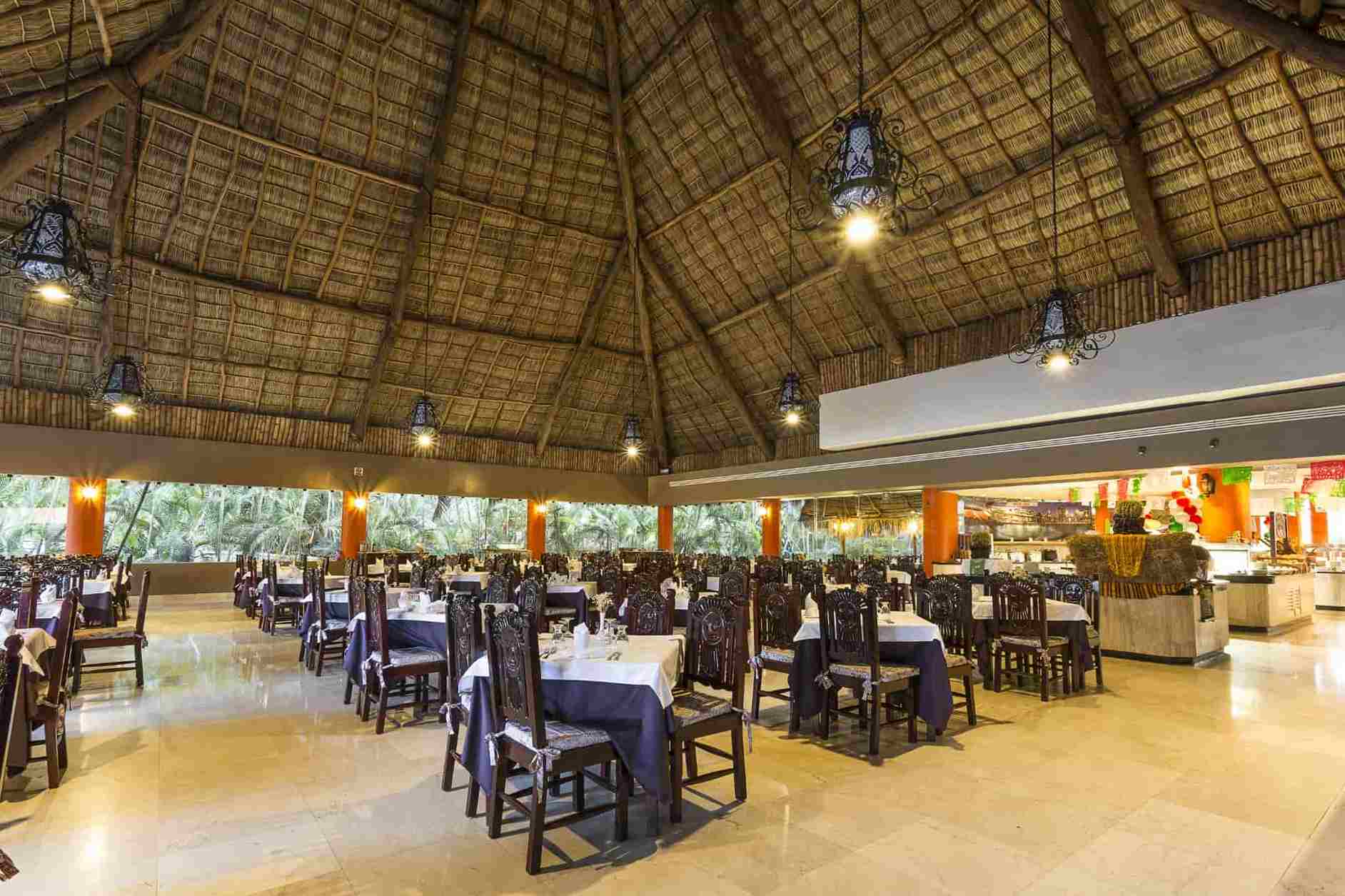 grand-palladium-vallarta-resort-spa-restaurante-el-bosque-1
