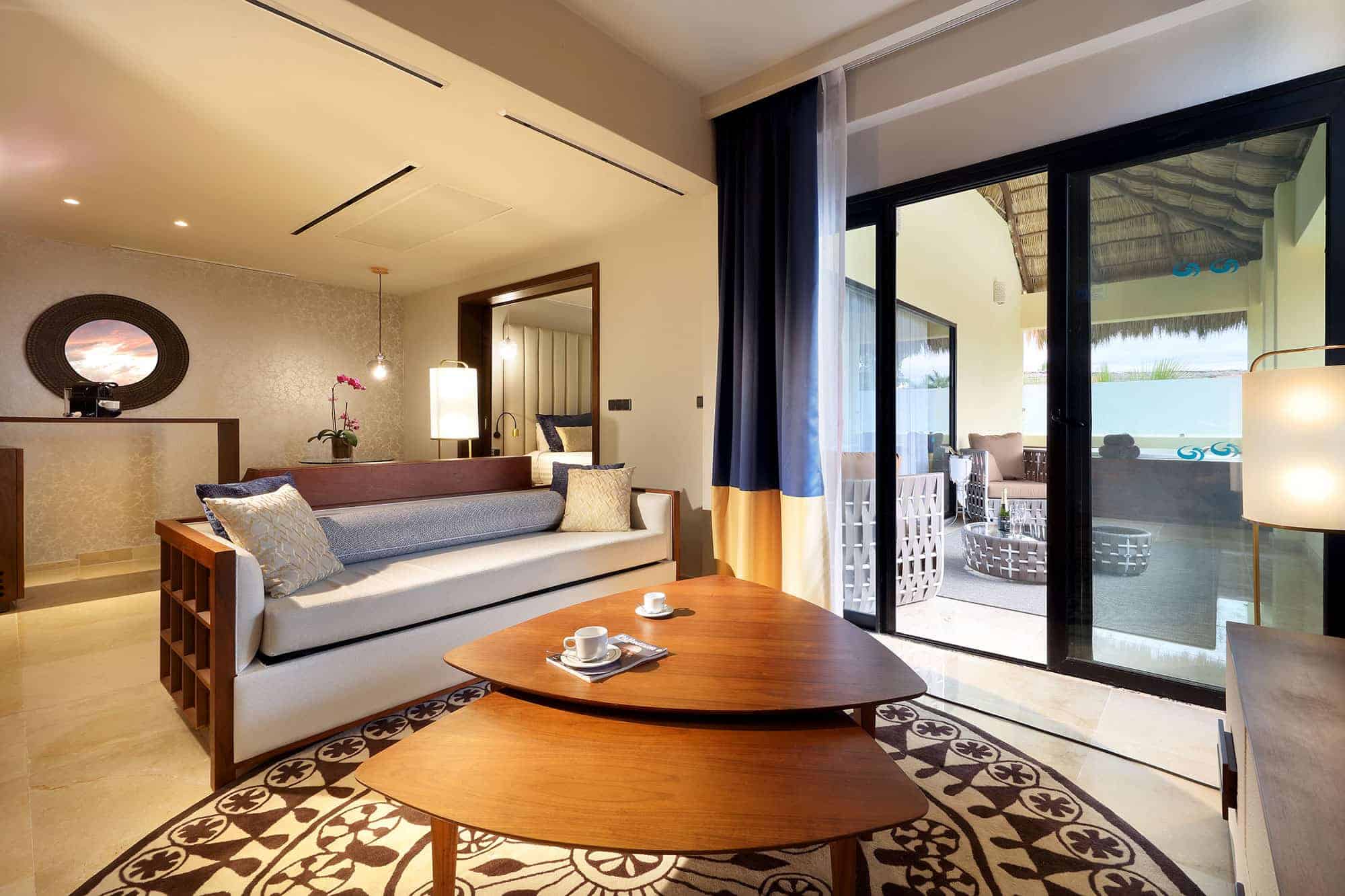 grand-palladium-vallarta-resort-spa-ambassador-suite-panoramic-ocean-view-2