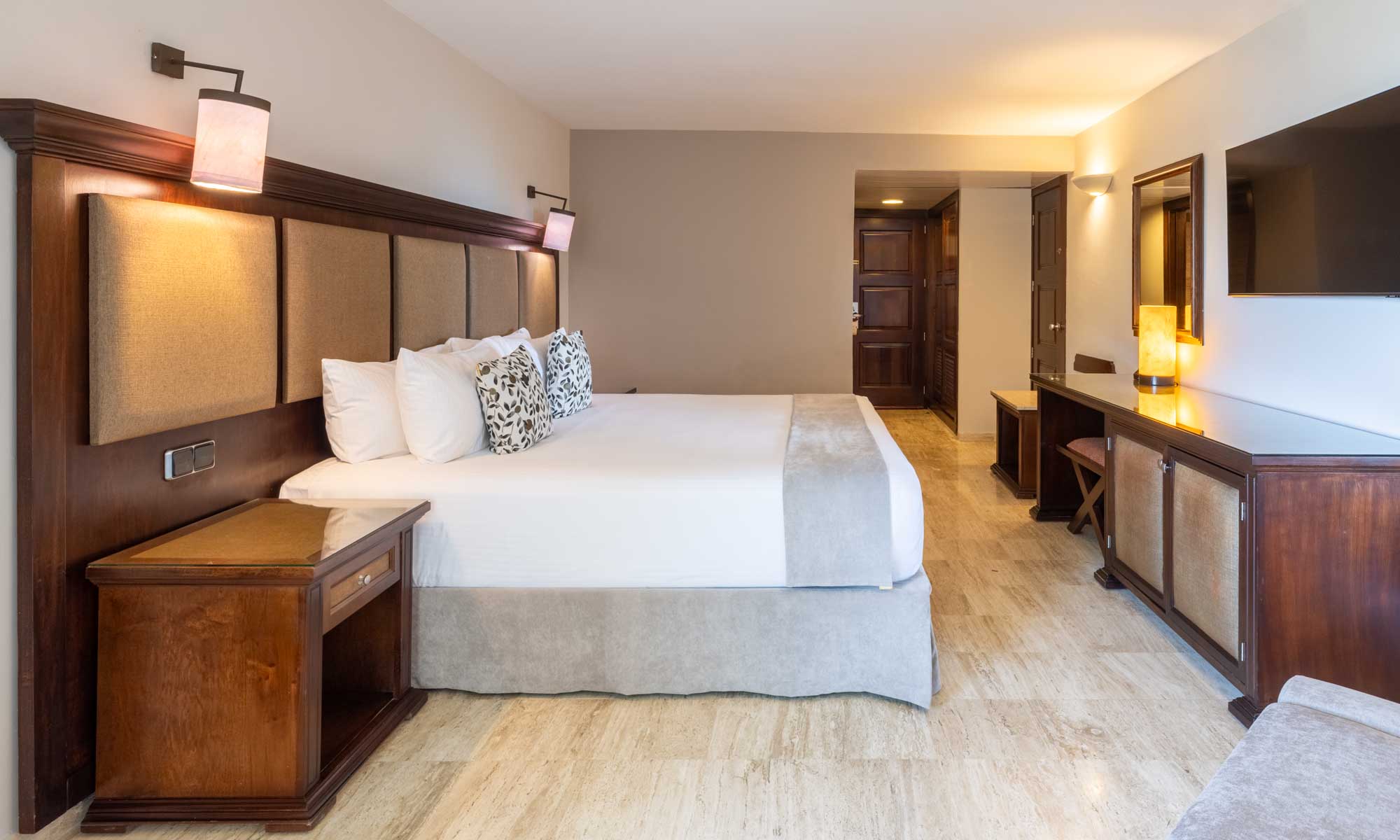 grand palladium vallarta resort spa deluxe room
