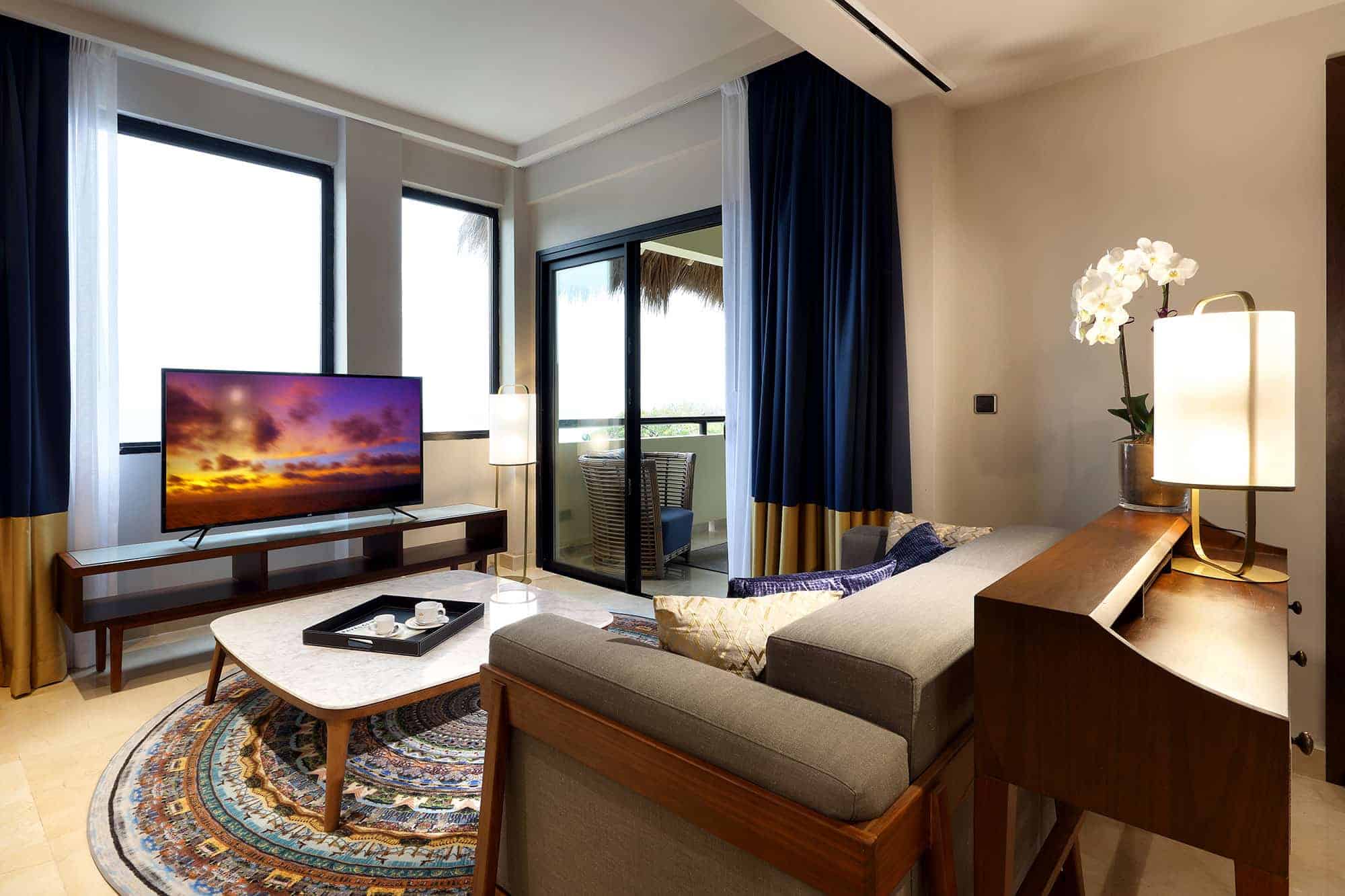 grand-palladium-vallarta-resort-spa-signature-suite-panoramic-ocean-view-11