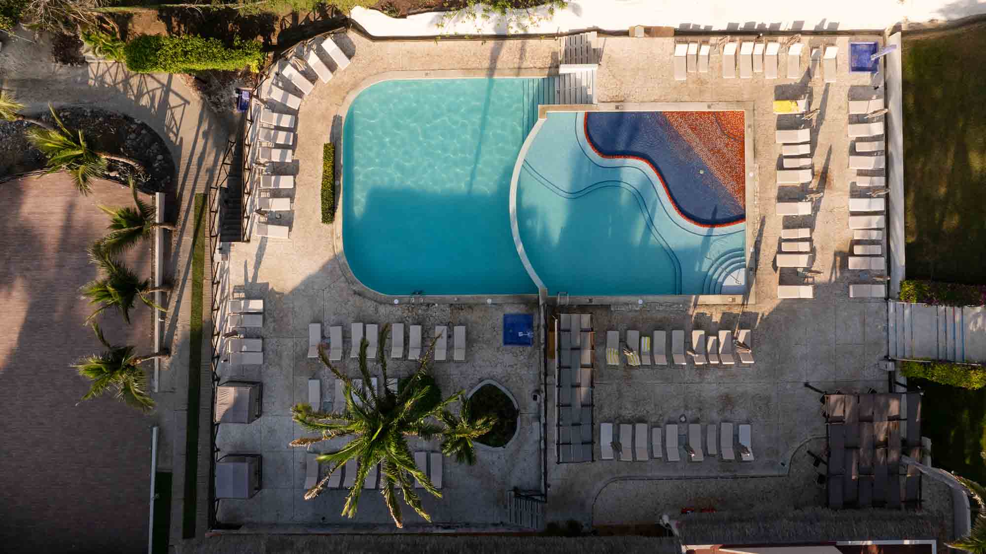 family-selection-grand-palladium-vallarta-piscina-principal-17.jpg