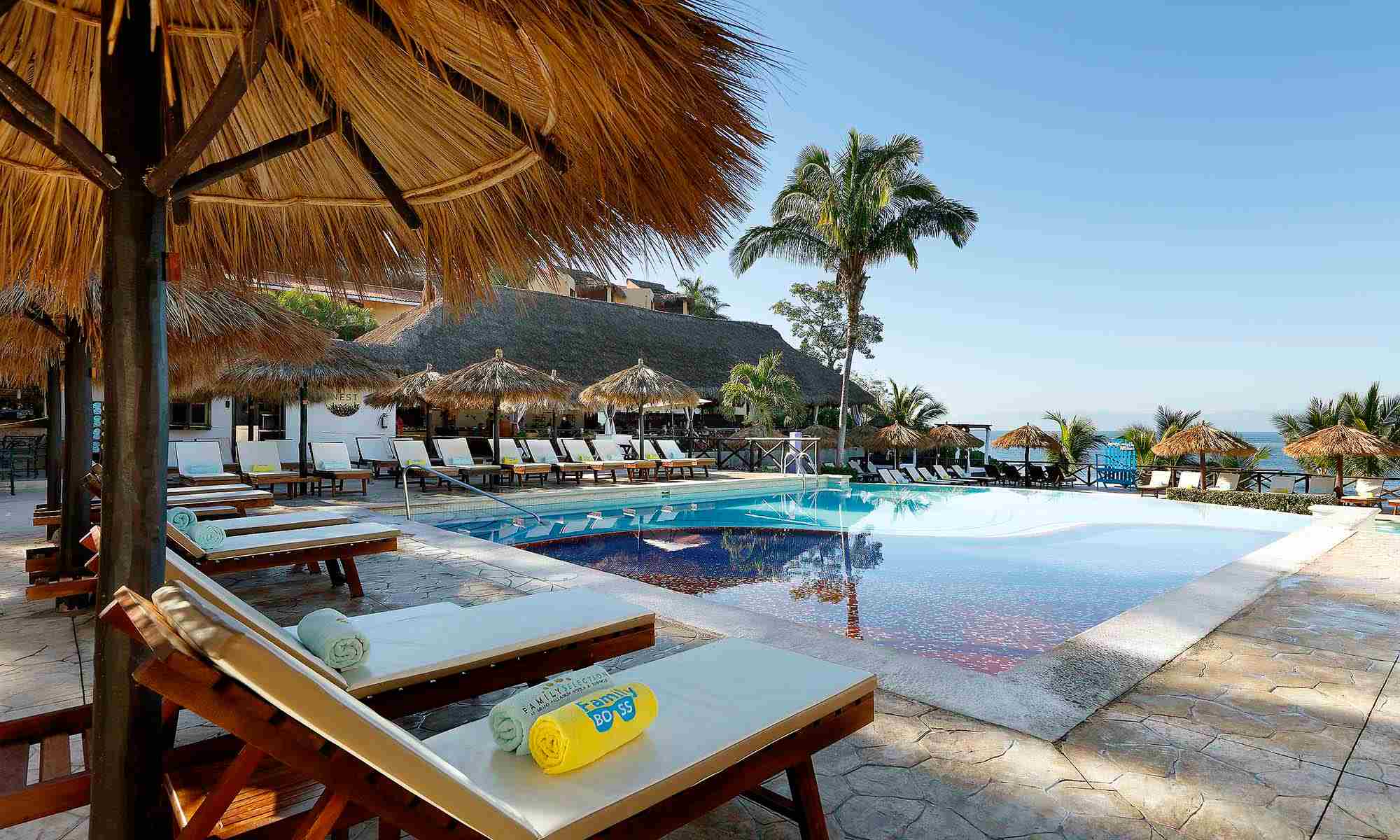 Family Selection at Grand Palladium Vallarta Resort & Spa Piscina