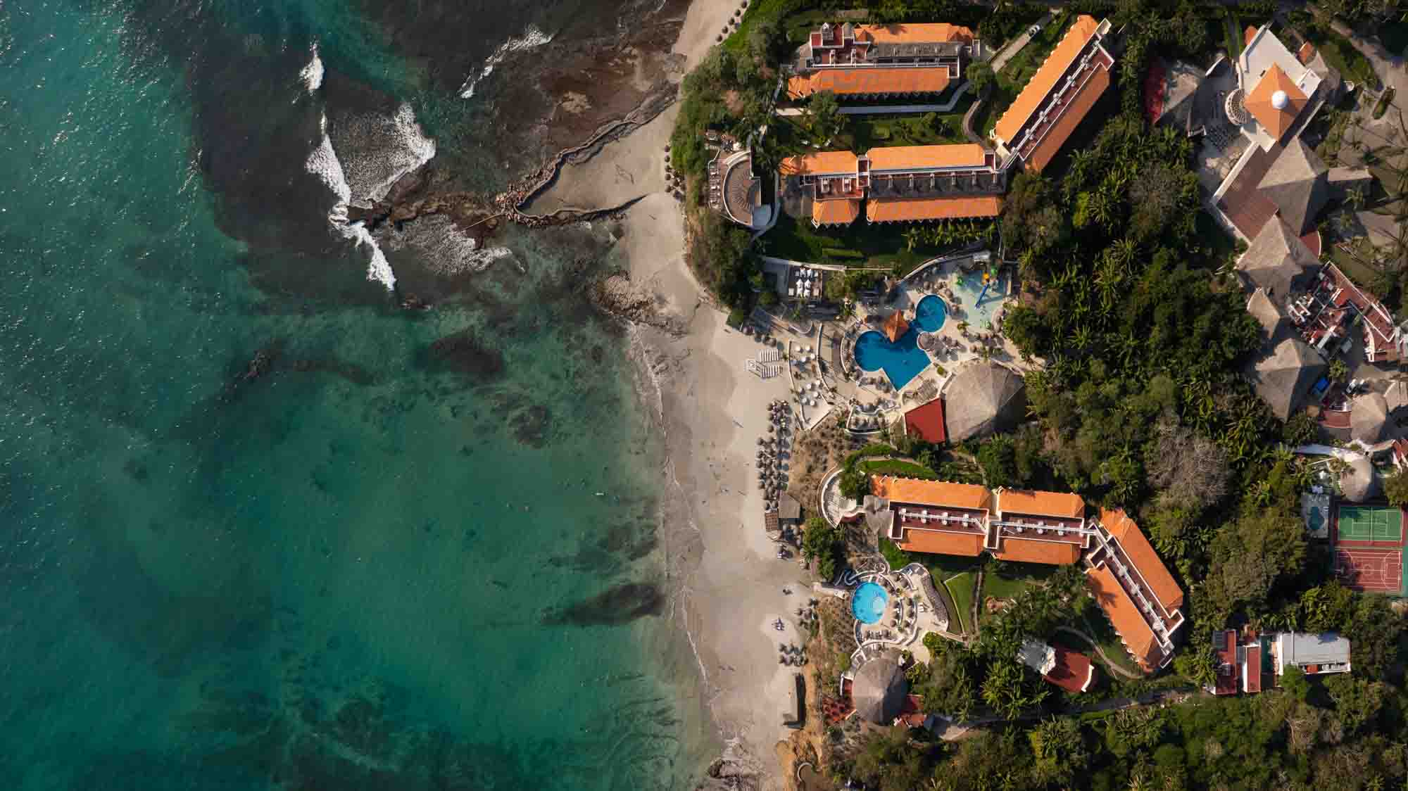 family-selection-grand-palladium-vallarta-resort-spa-vista-de-la-playa.jpg