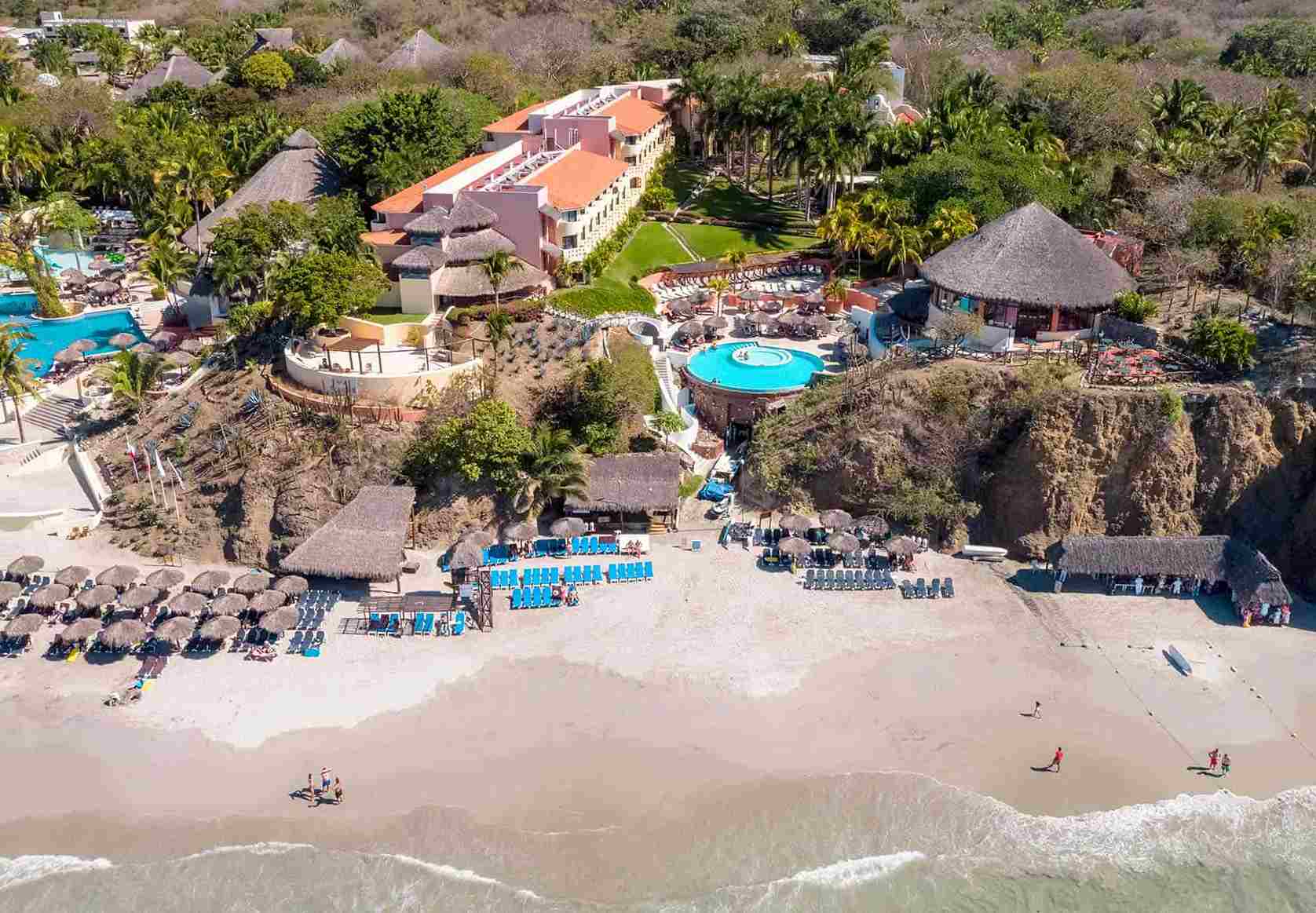 grand-palladium-vallarta-resort-spa-vista-de-la-playa-1