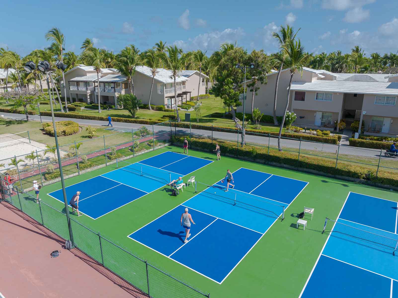 grand-palladium-punta-cana-resort-spa-cancha-pickleball.jpg