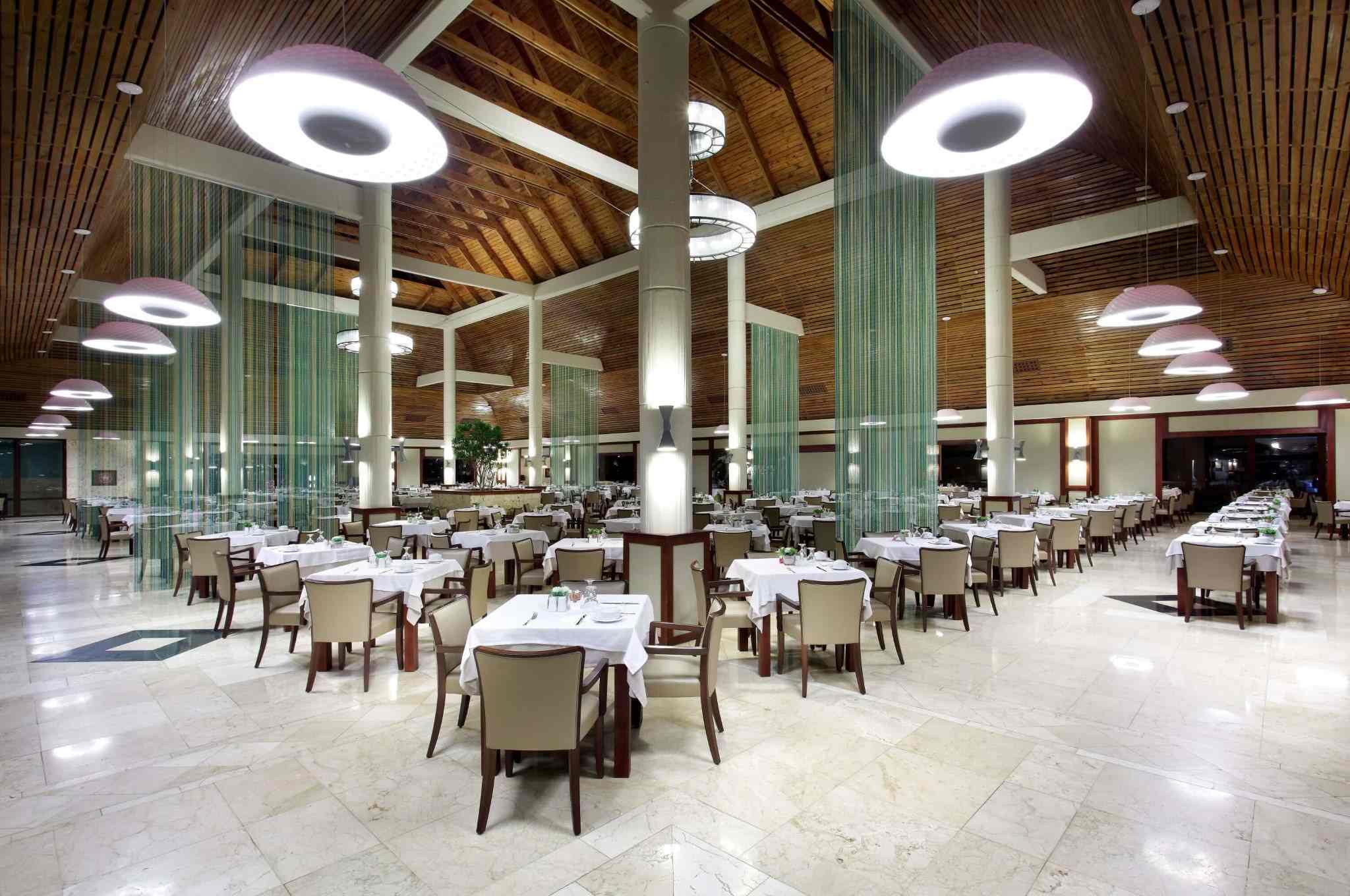 Grand Palladium Punta Cana Resort Spa Gastronomia Restaurante internacional show cooking La Catedral