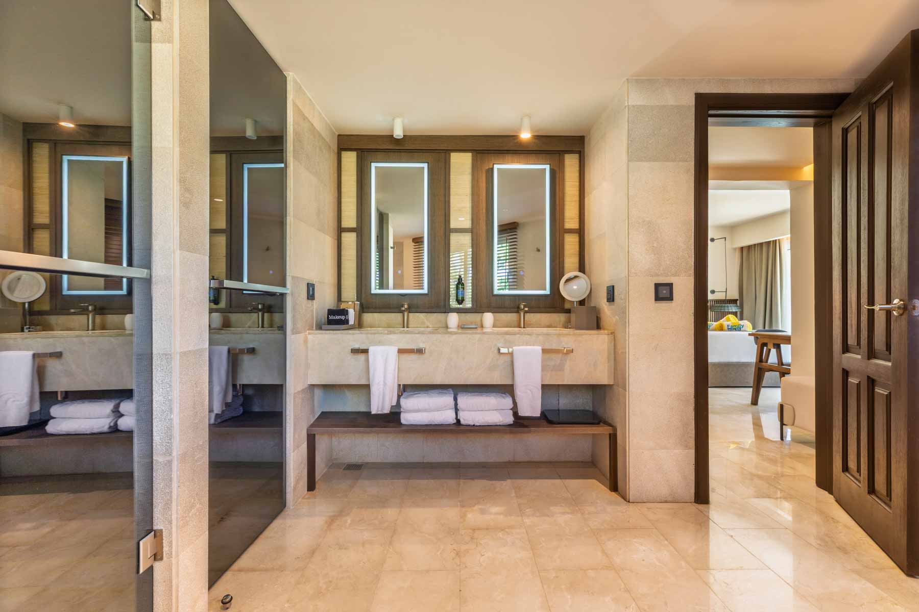 family selection superior junior suite private pool