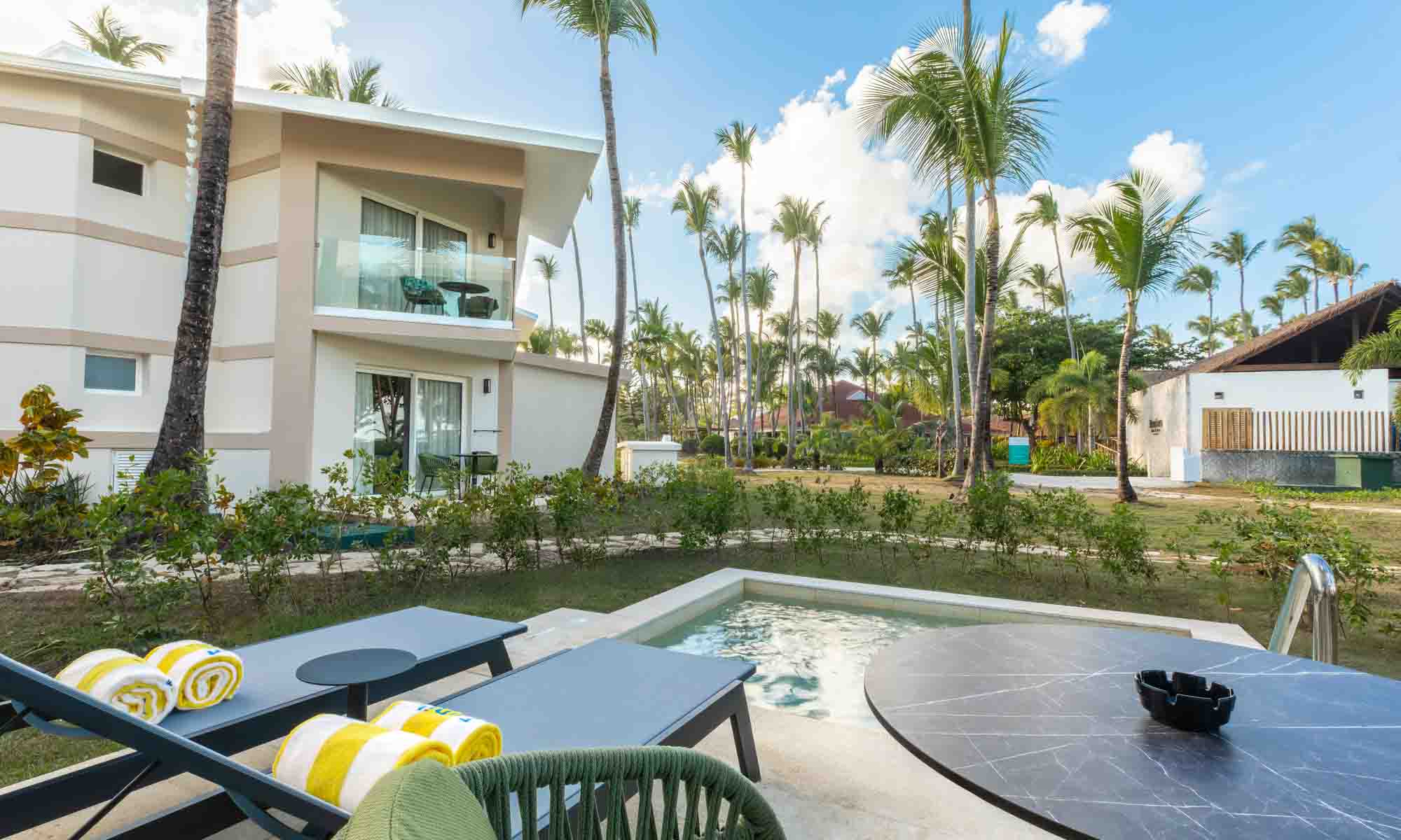 family-selection-two-bedroom-suite-private-pool-10.jpg