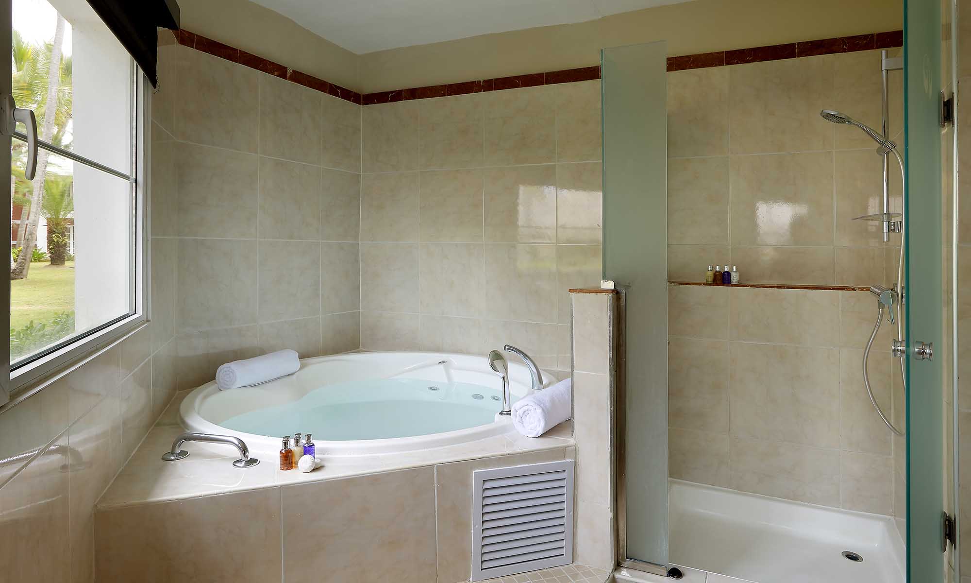 GP-BAVARO-SUITES-CONNECTING SUITE-1261-1262_MG_3054v2