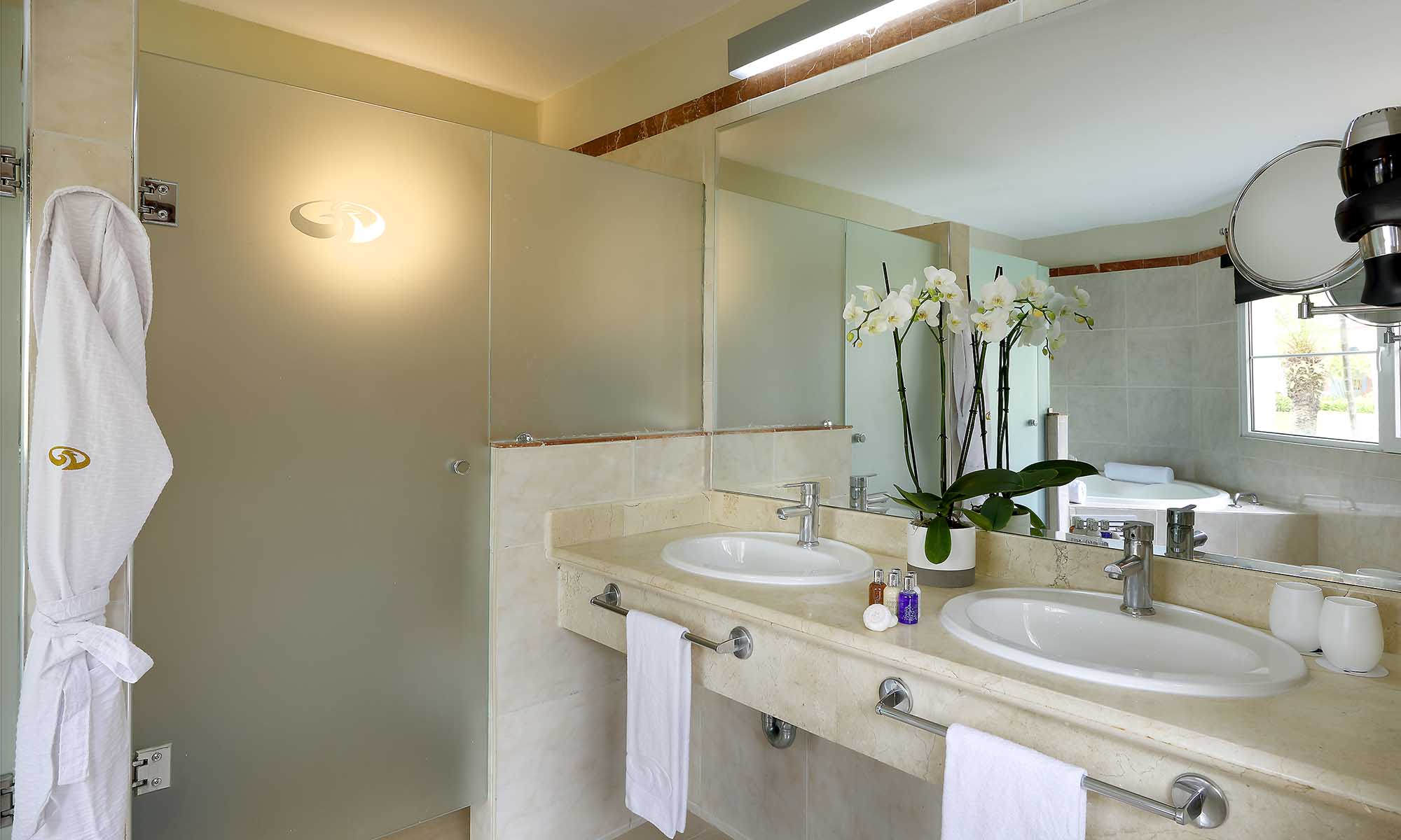 GP-BAVARO-SUITES-CONNECTING SUITE-1261-1262_MG_3064v2