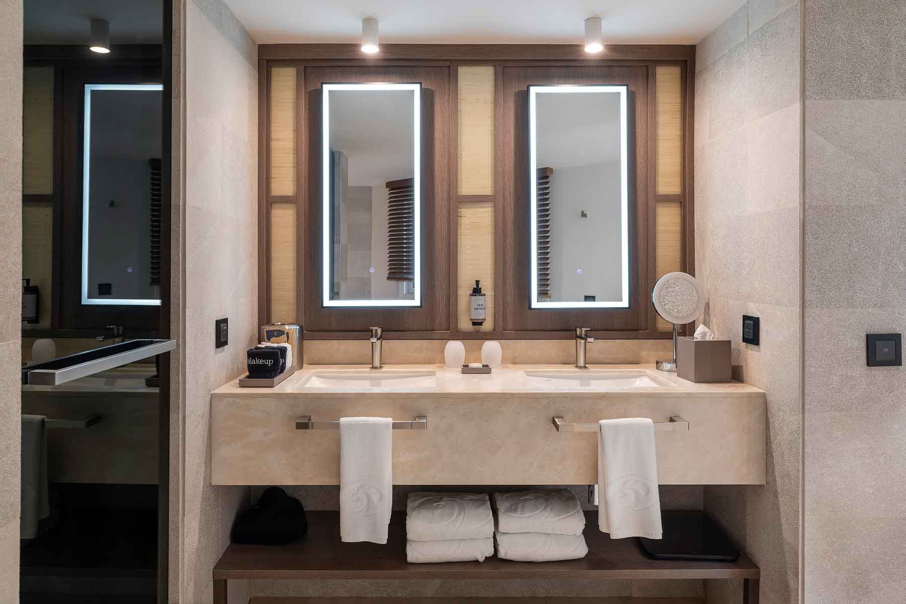 romance-private-pool