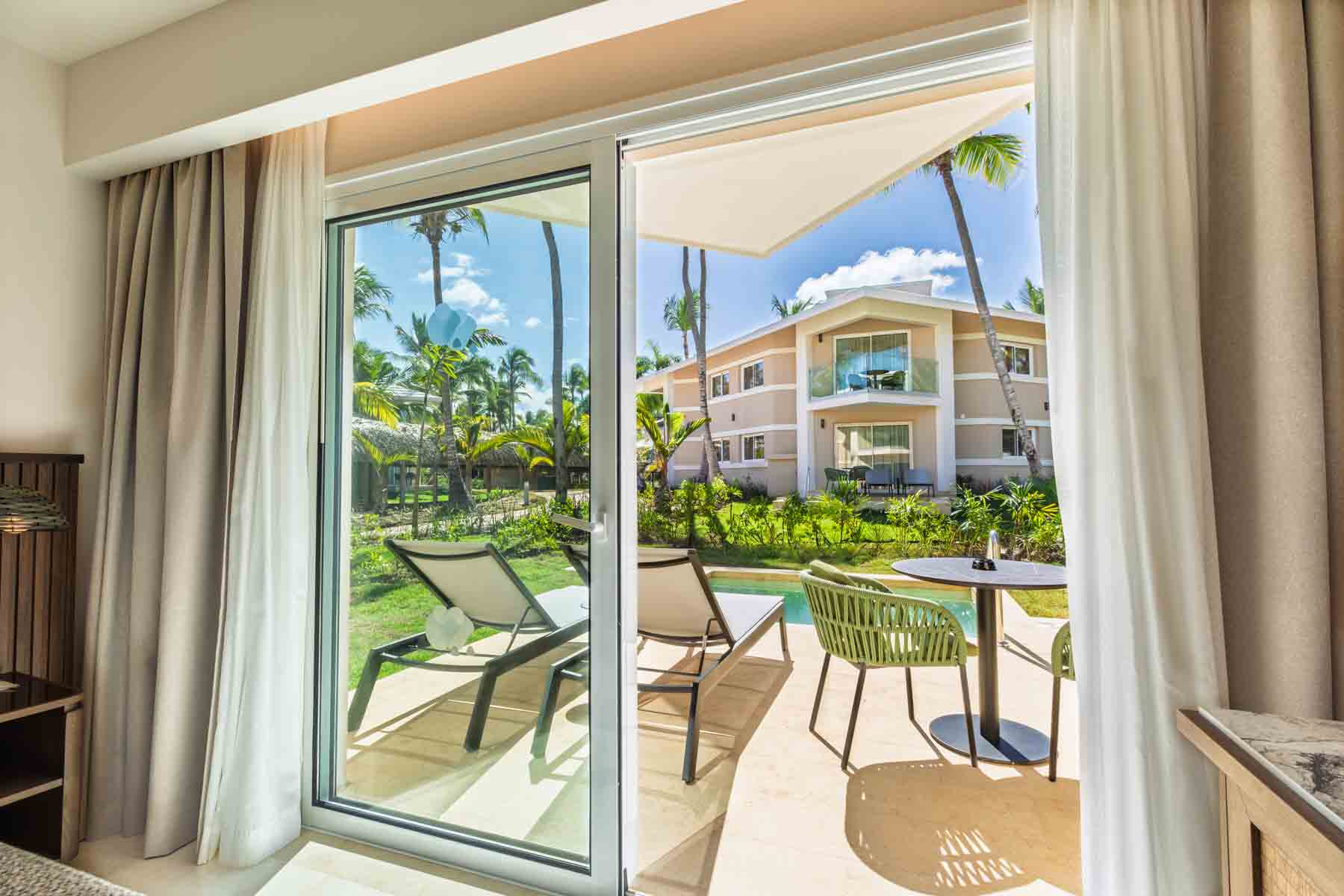 superior junior suite private pool