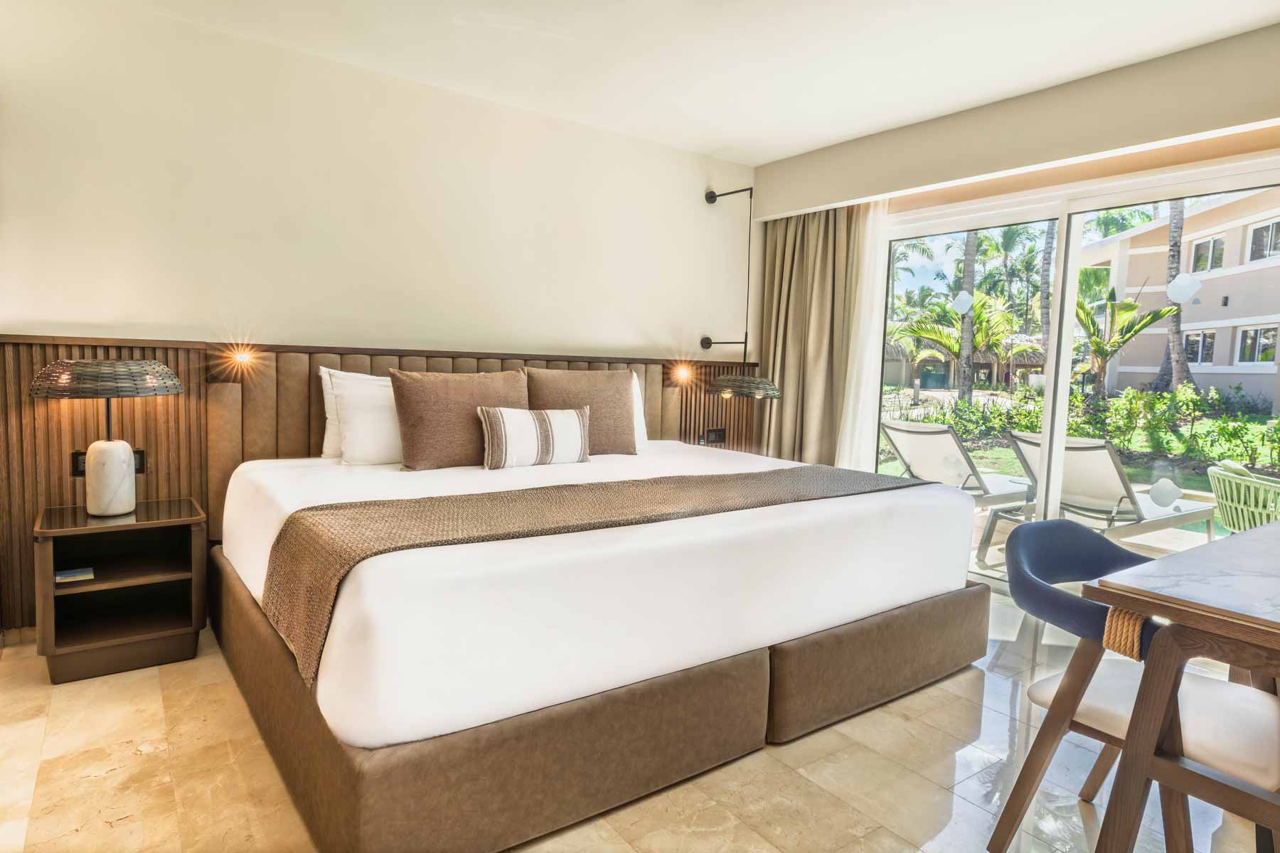 superior junior suite private pool