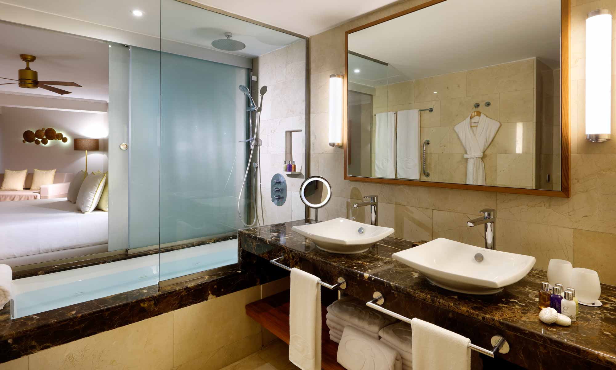 grand palladium palace resort deluxe beachside