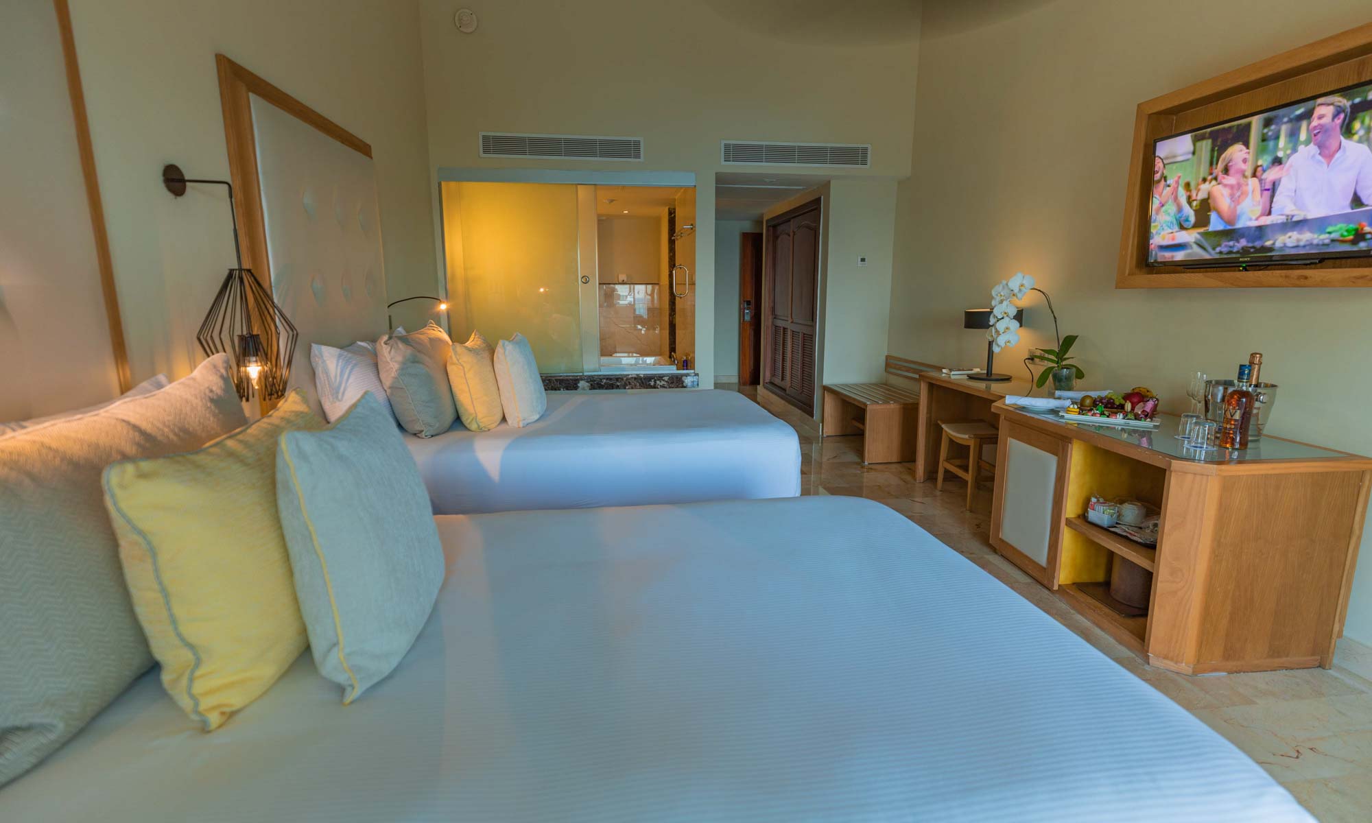 grand palladium palace resort deluxe beachside