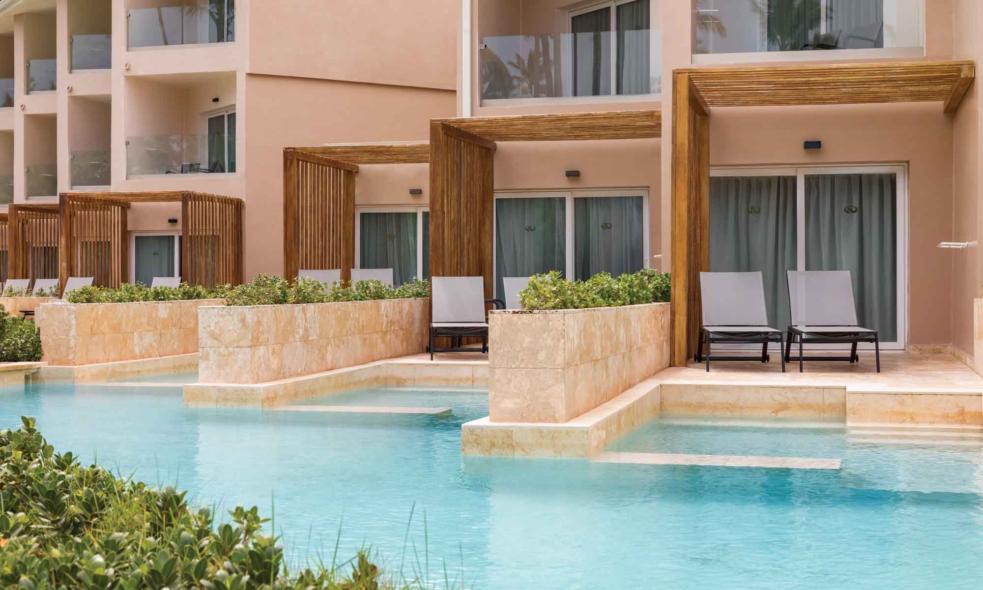 grand palladium palace resort junior suite swim up