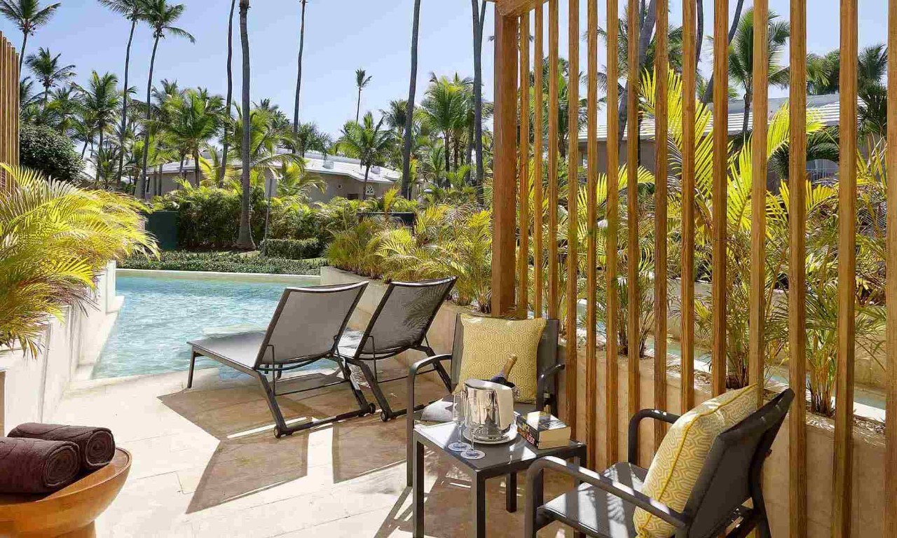 Grand Palladium Palace Resort Spa Junior Suite Swim Up Beachside