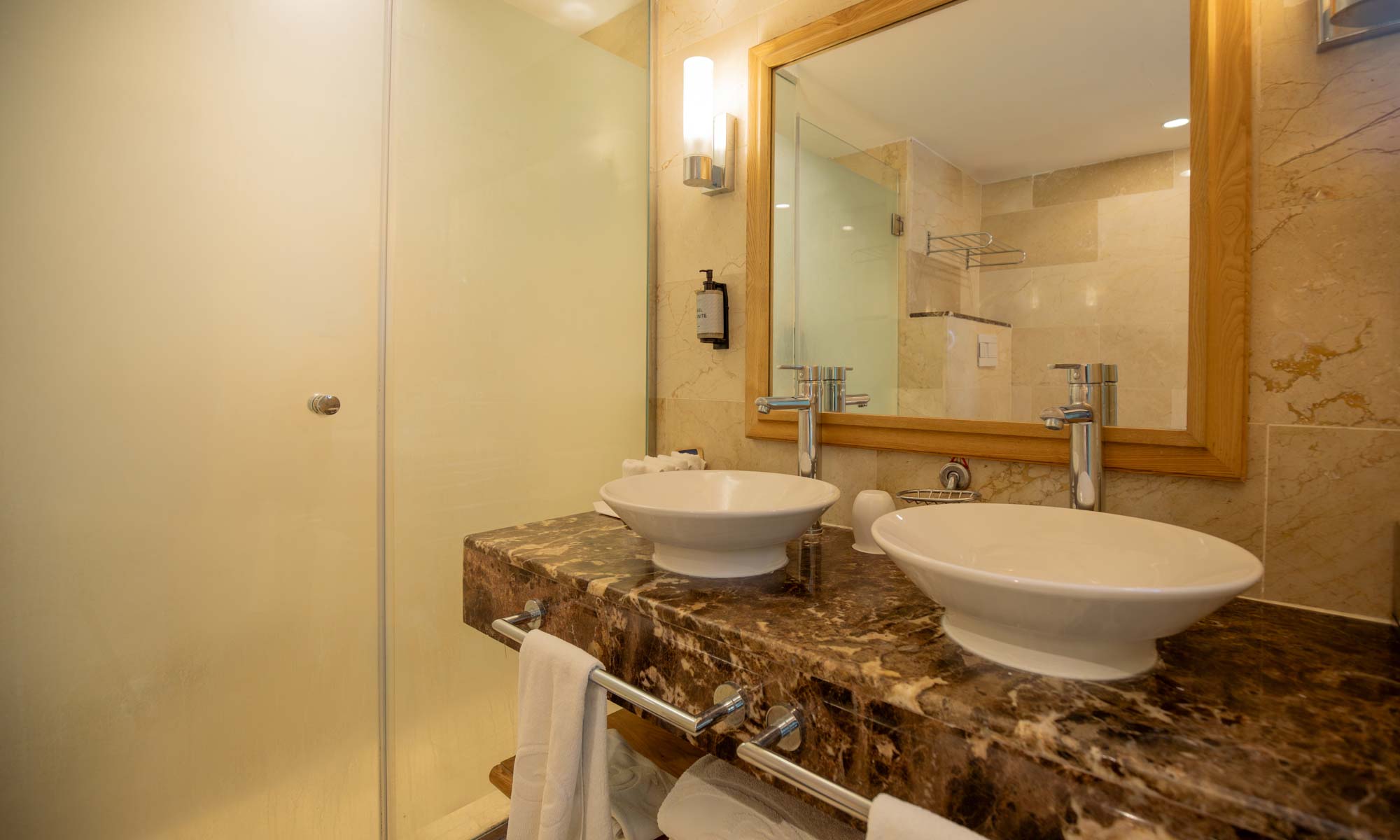 grand palladium connecting suite