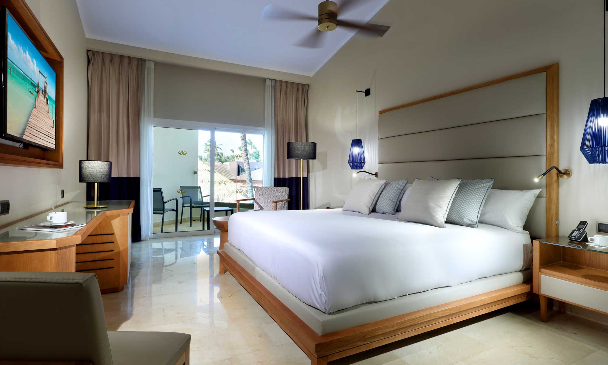 grand palladium punta deluxe poolside