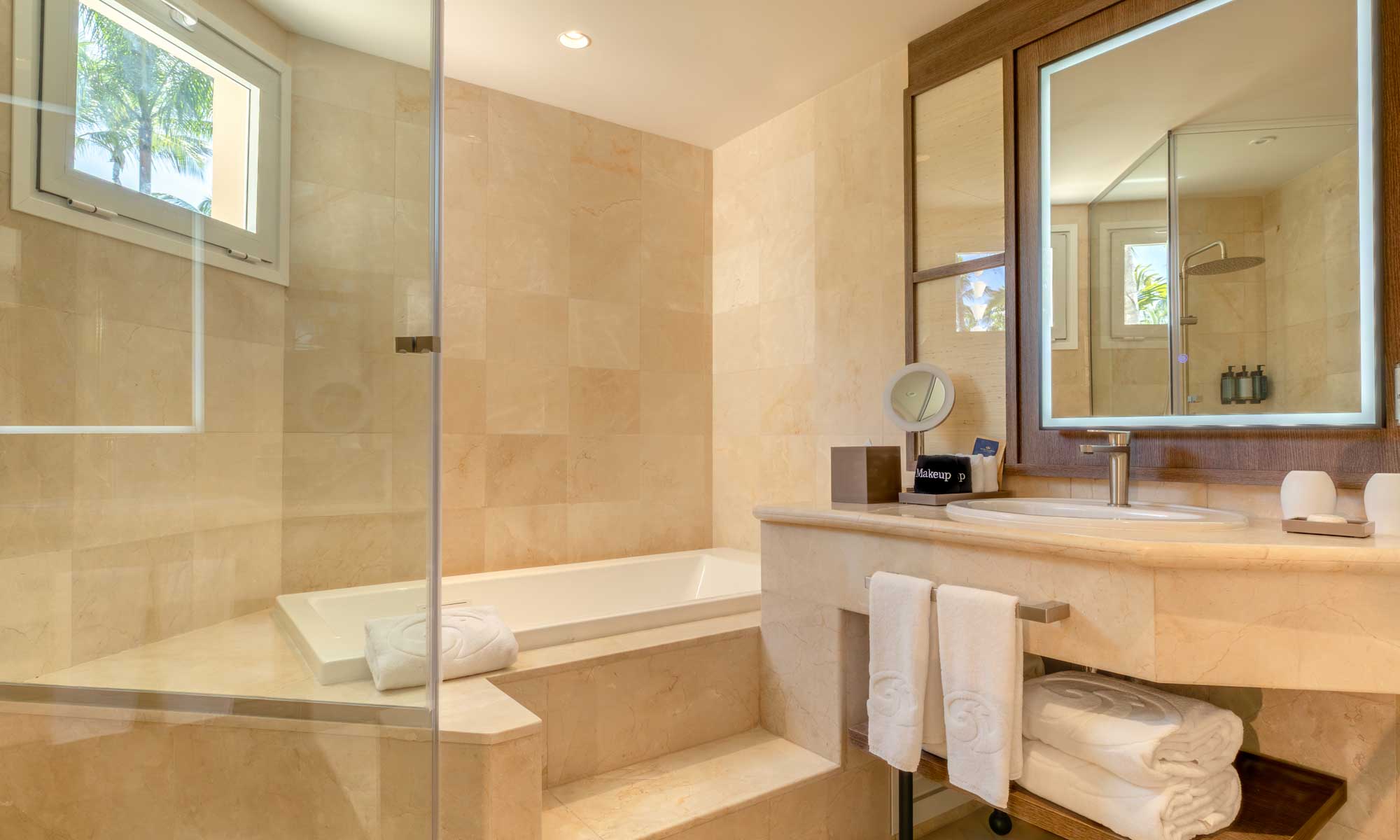 gps bavaro connecting suite