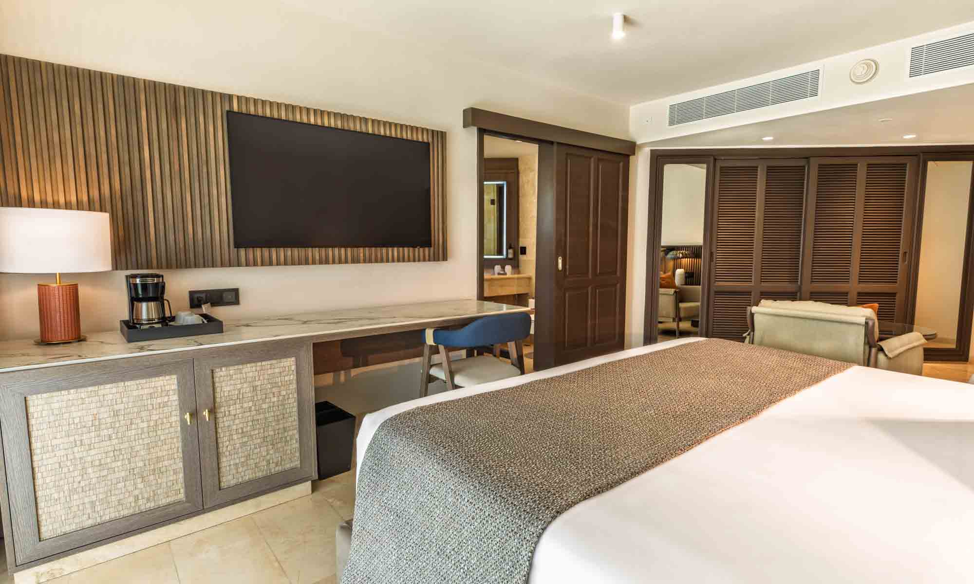 Connecting Suite