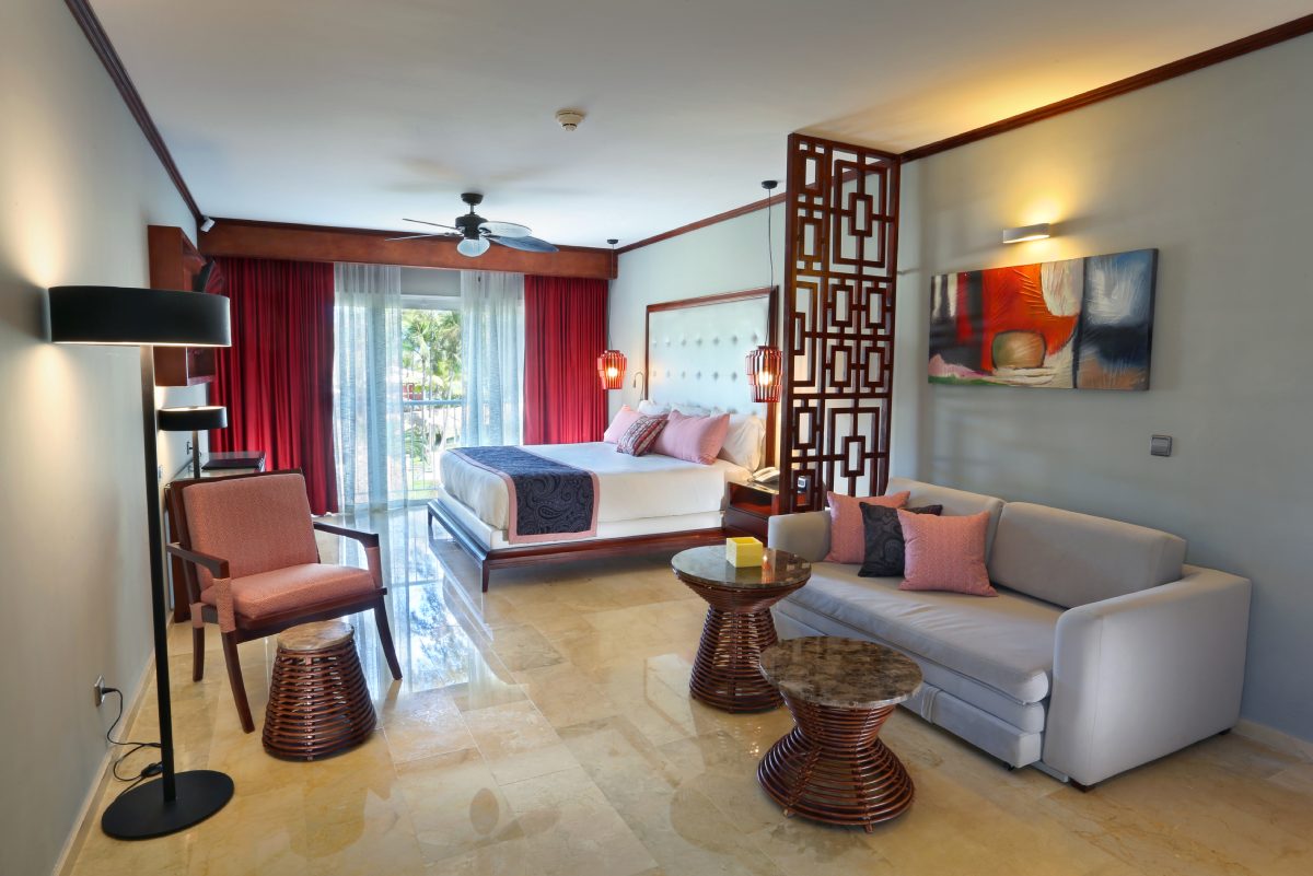 Grand Palladium Bavaro Suites Resort Spa Rooftop jacuzzi terrace junior suite