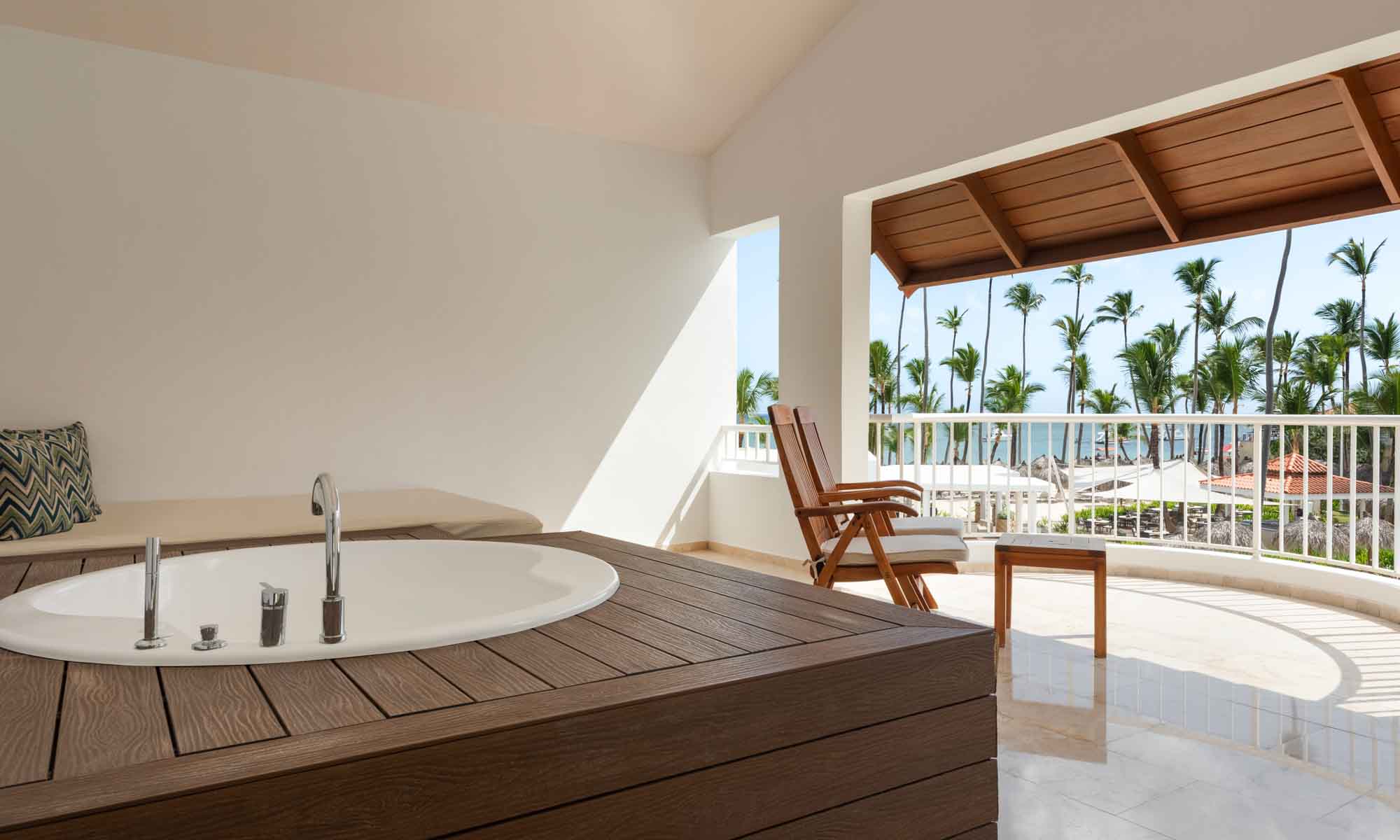TRS Turquesa Hotel Jacuzzi Terrace Suite Beachside