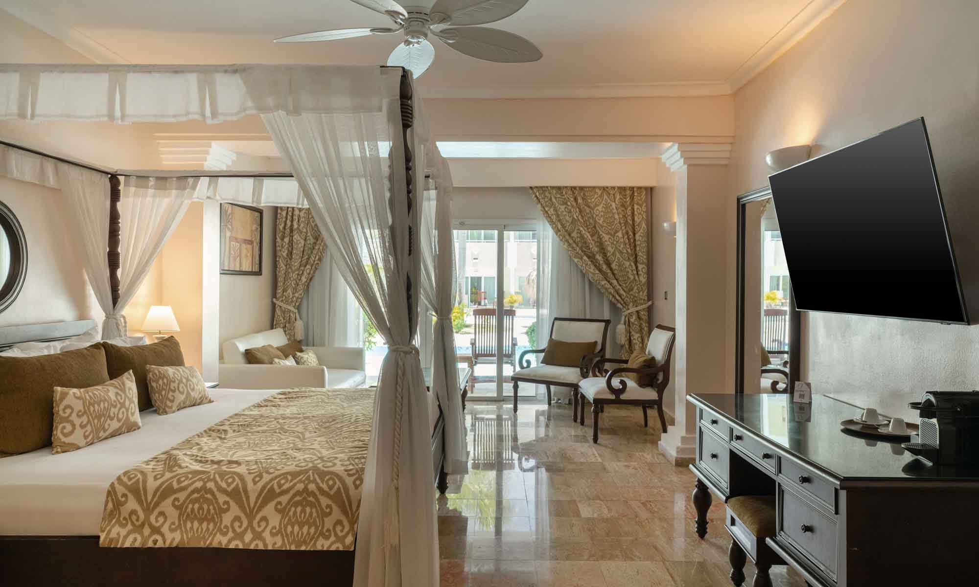 TRS Turquesa Hotel Junior Suite Swim Up