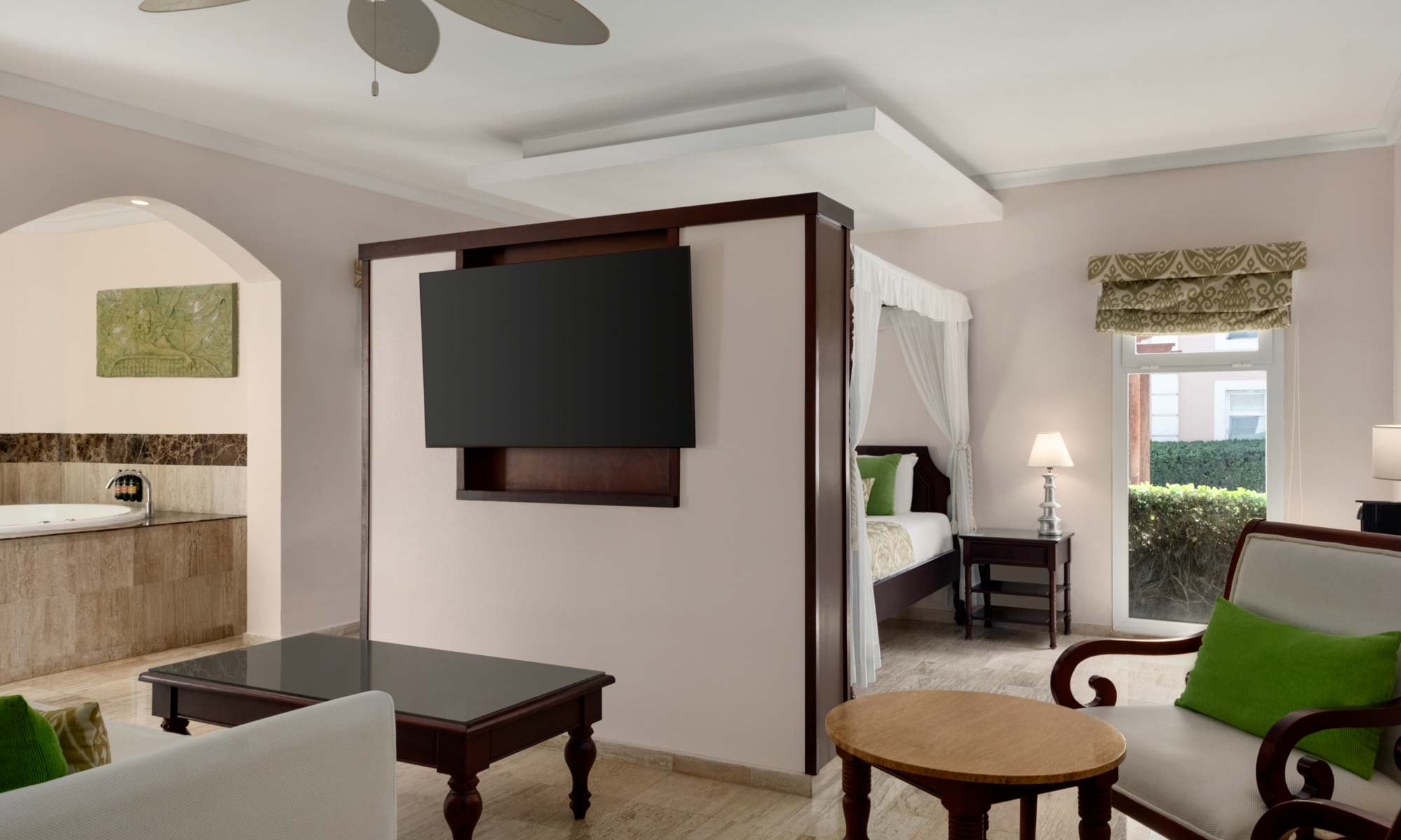 trs turquesa master suite swim out