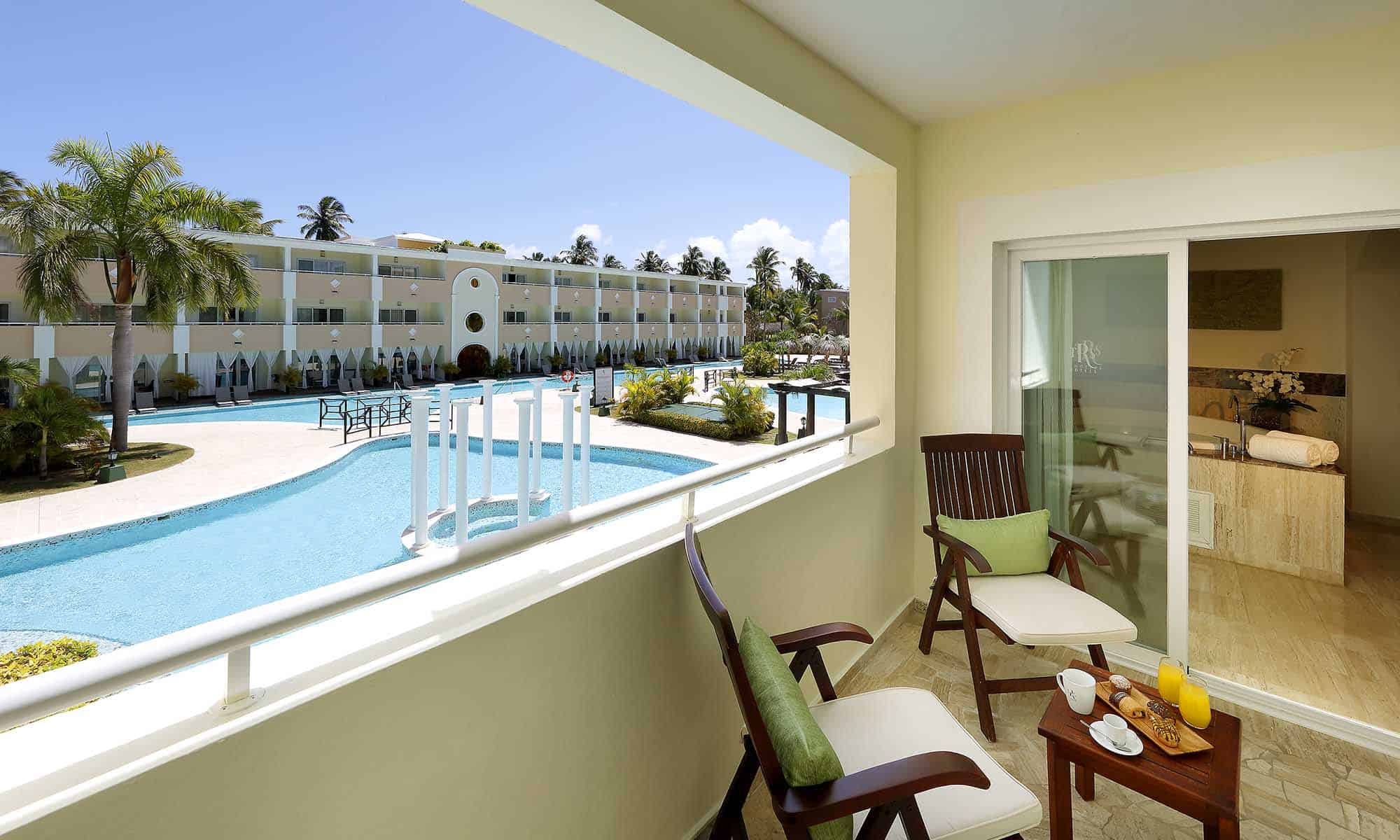 TRS-TURQUESA-ROMANCE-SUITE-POOLSIDE-5519_MG_1962