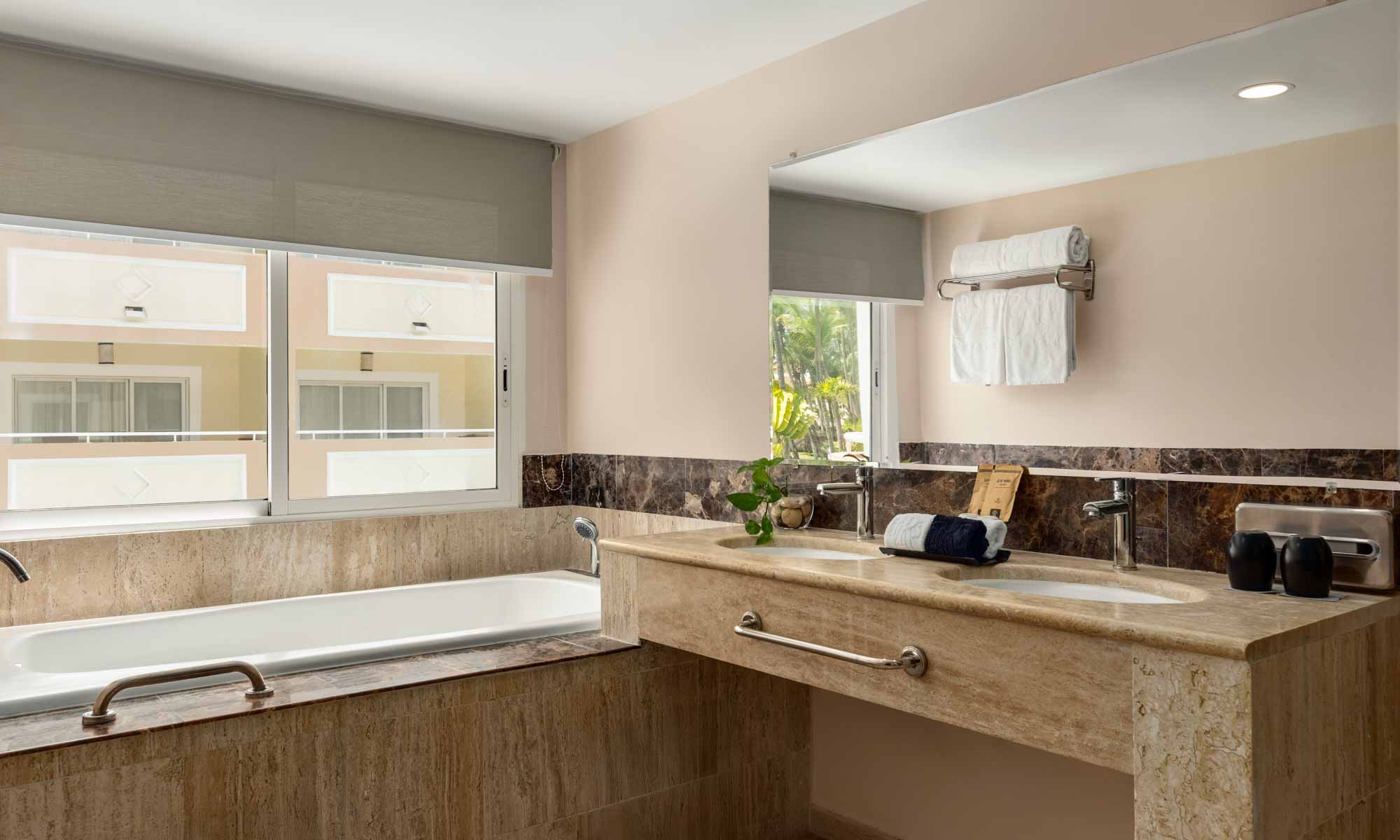 TRS Turquesa Hotel Villa Suite Poolside