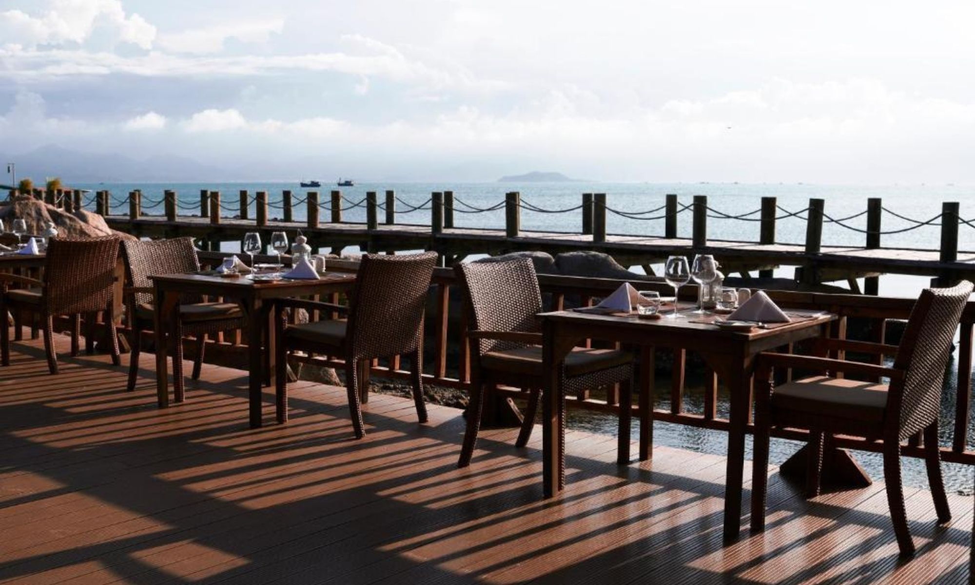 L’Alya Ninh Van Bay Beach Bar