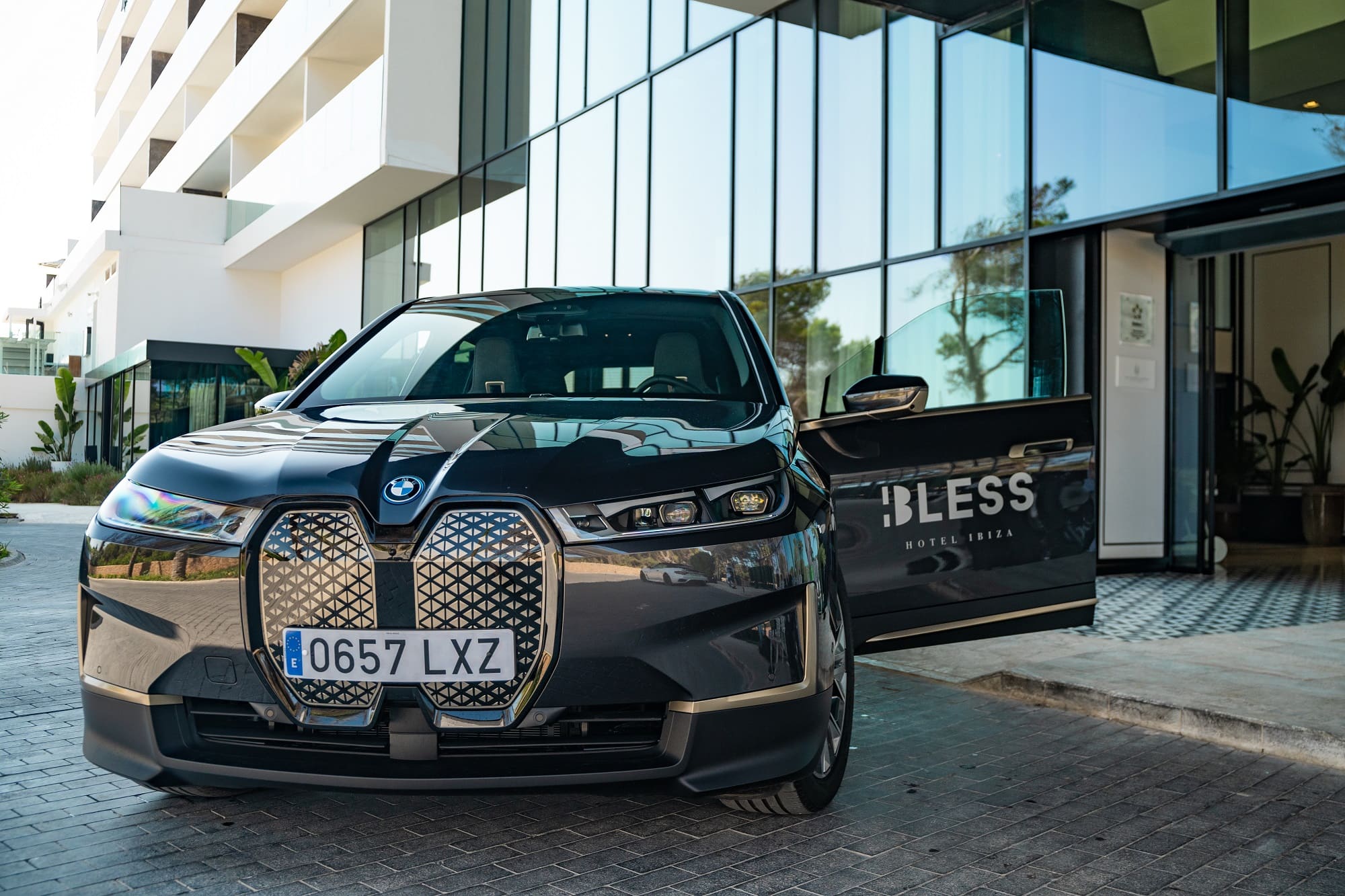 phg_sponsorship_bmw_bless_4